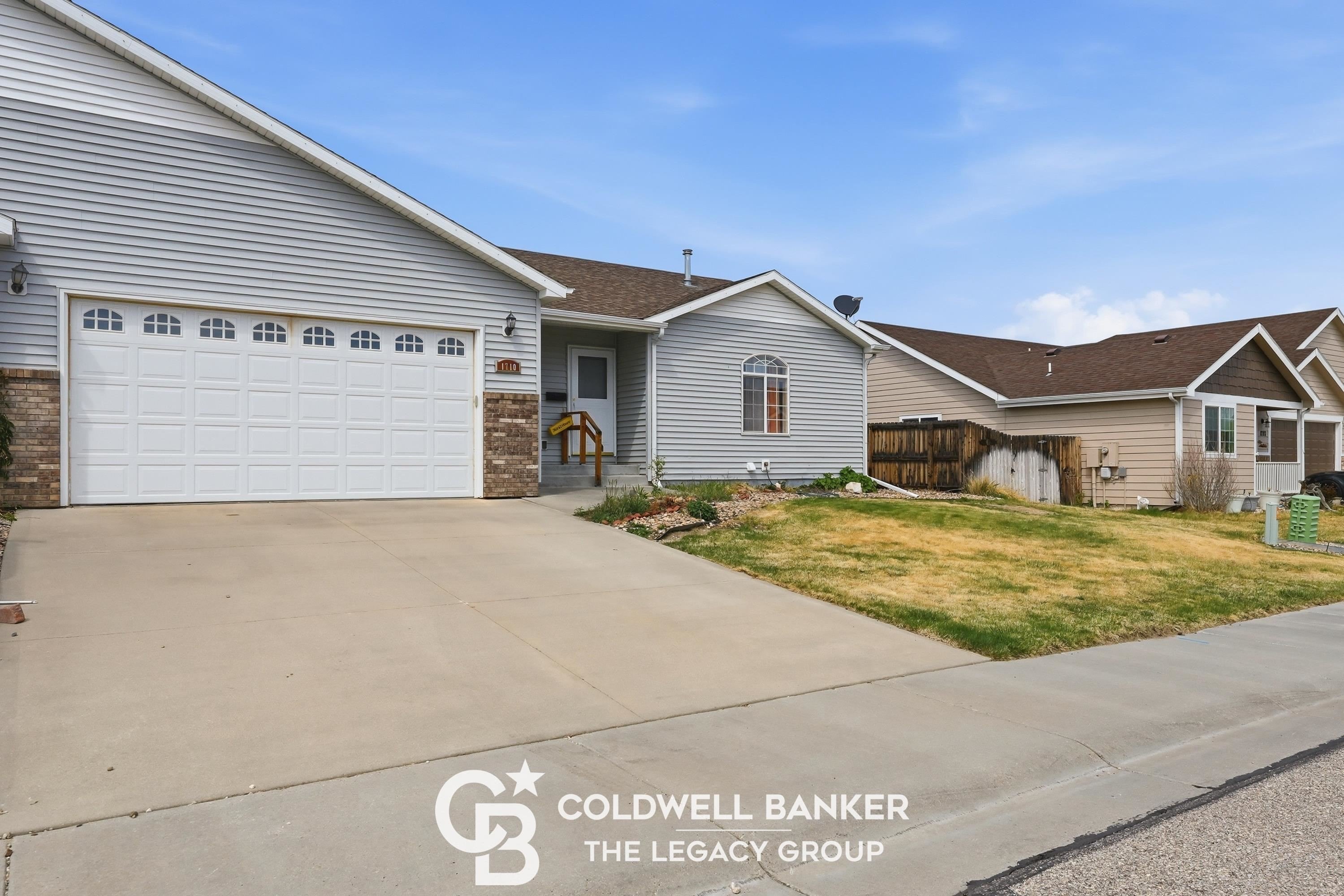 Single Family 2BR 2BA - 1710 E 27th Street, Casper, WY