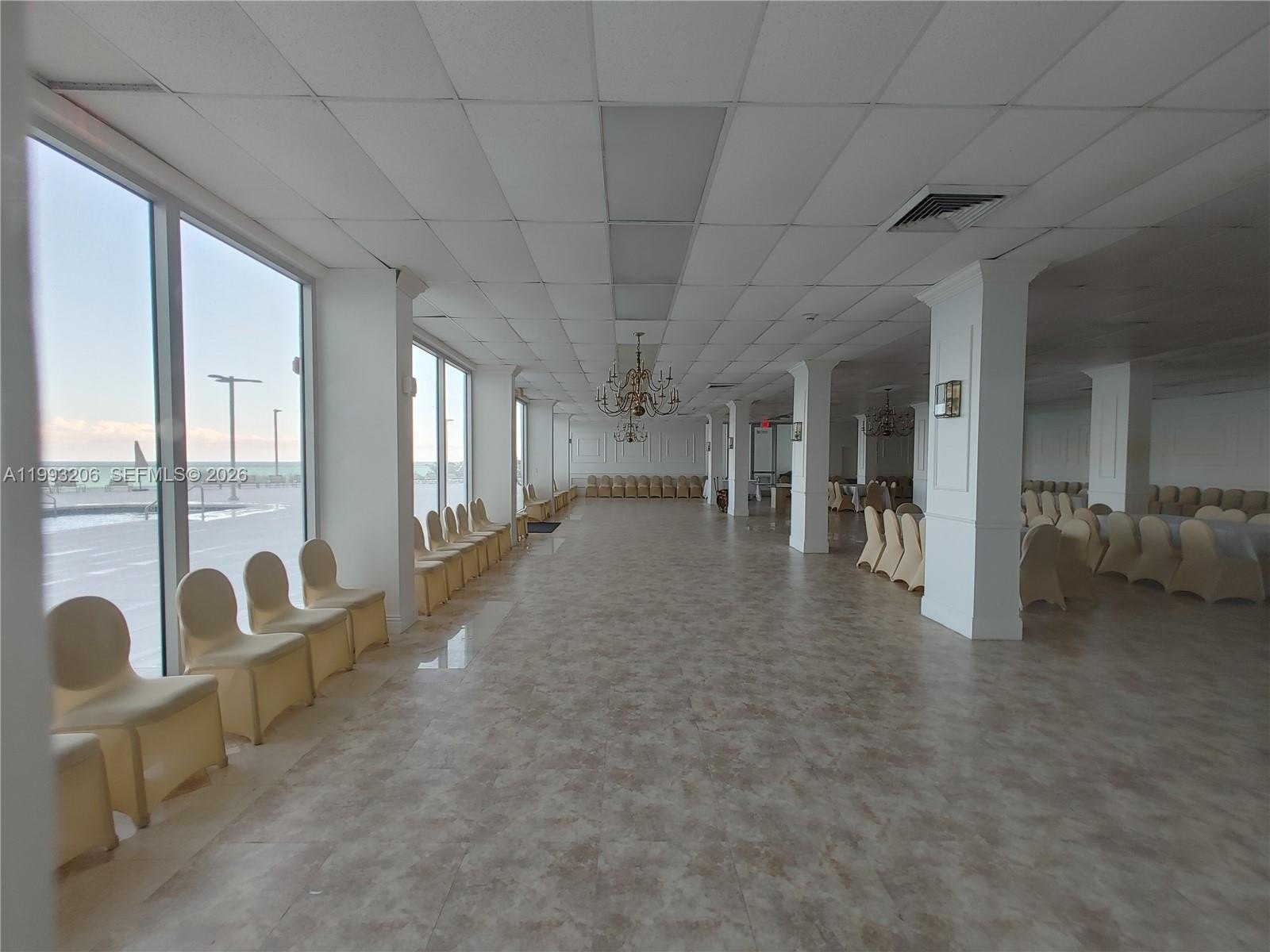 Condo 3BR 2BA - 7135 Collins Ave, Miami Beach, FL