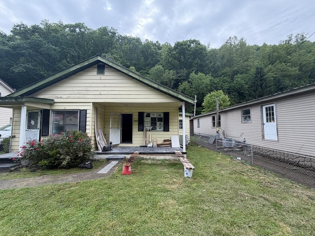 Single Family 2BR 1BA - 2371 Pond Creek Rd, McAndrews, KY