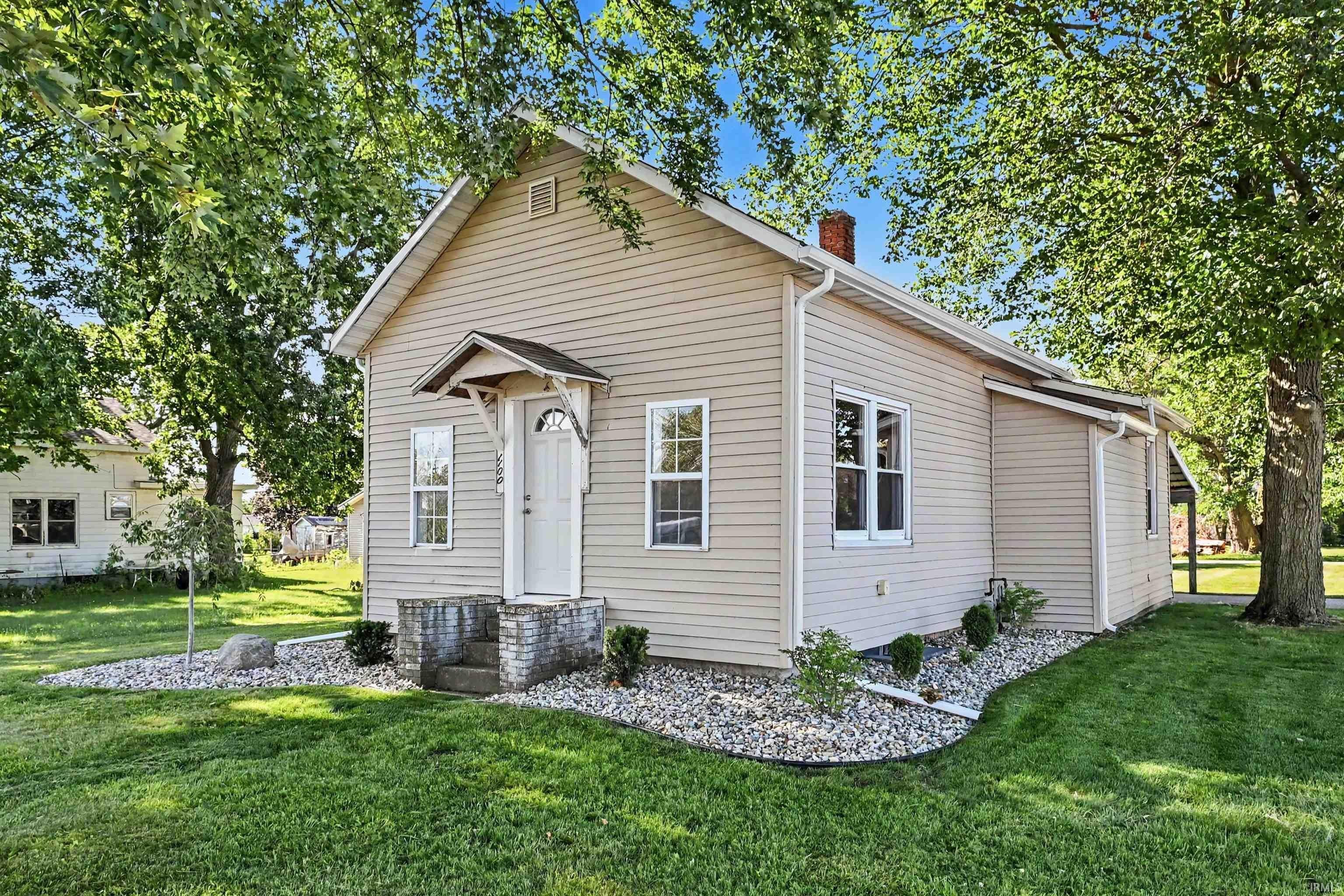 Single Family 2BR 1BA - 1100 E Monroe Street, Goshen, IN