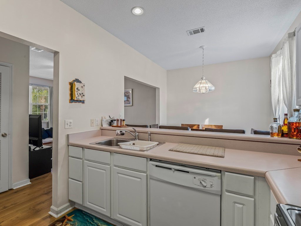 Condo 2BR 3BA - 401 St James Ave unit: 1, Carrabelle, FL