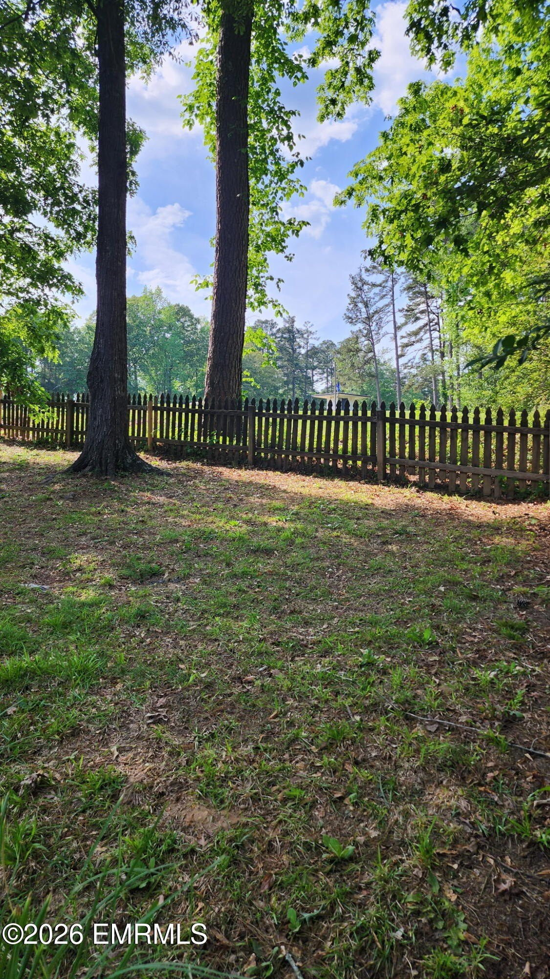 Single Family 4BR 4BA - 8235 Eagle Pointe Drive, Meridian, MS