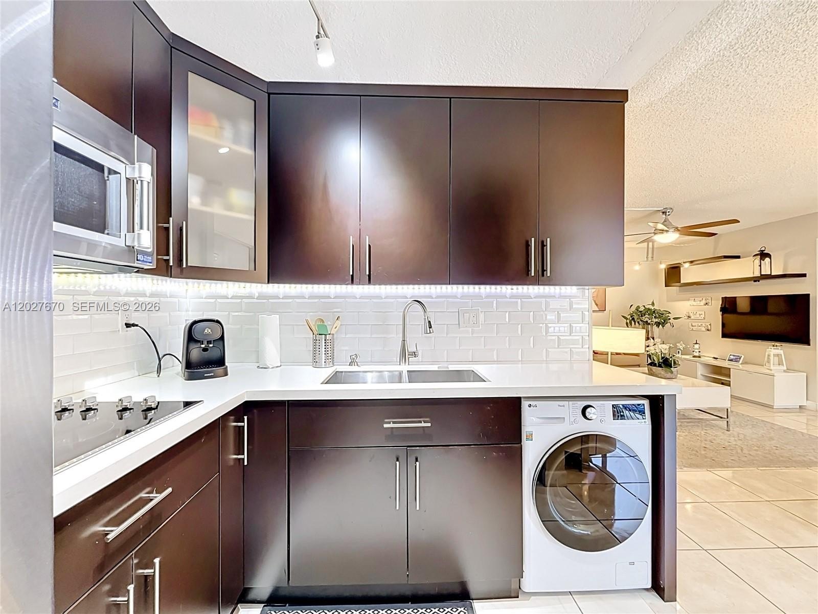 Condo 2BR 2BA - 9350 Fontainebleau Blvd, Miami, FL