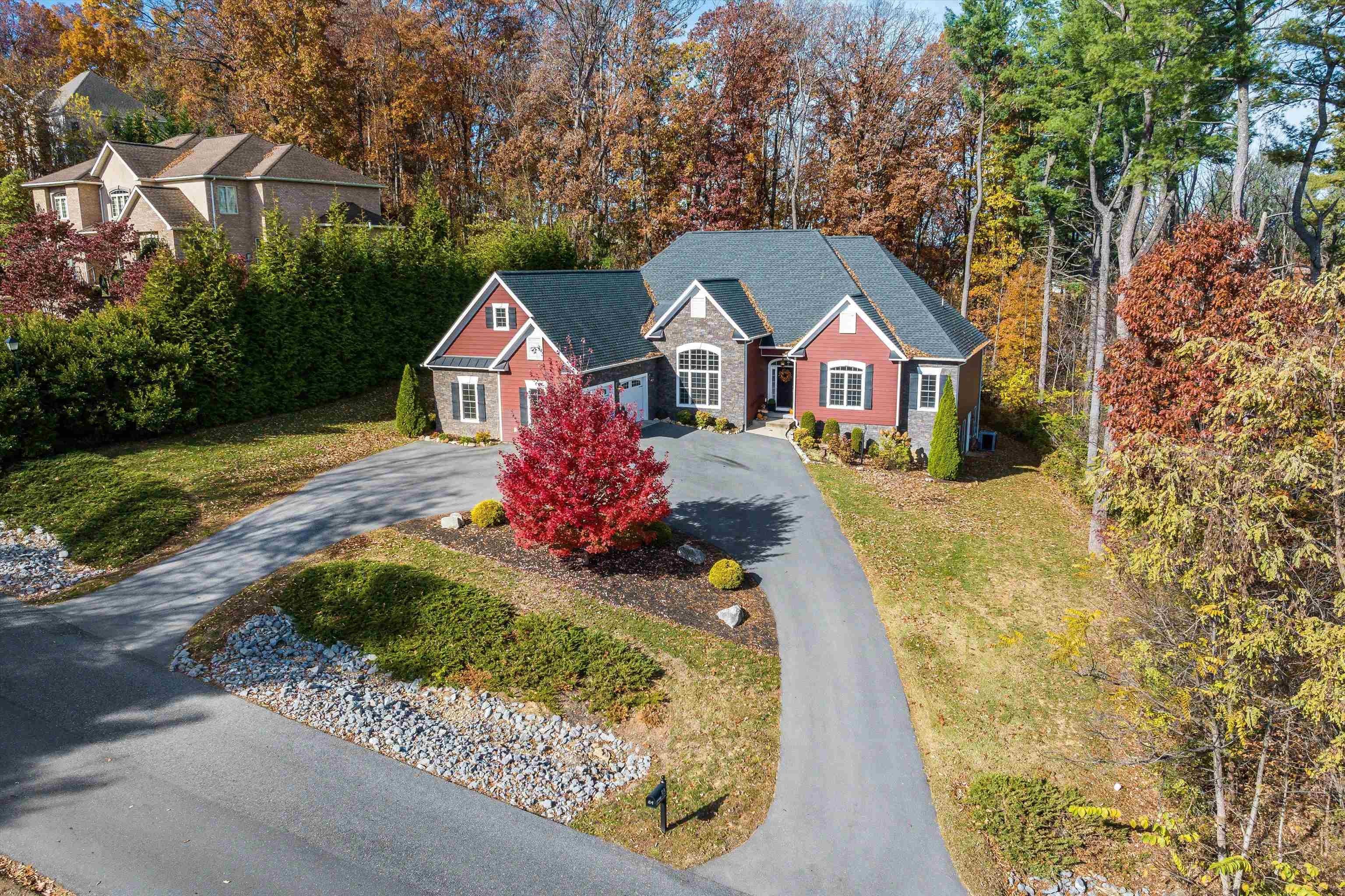 Single Family 5BR 3BA - 124 STEEPLECHASE DR, PENN LAIRD, VA