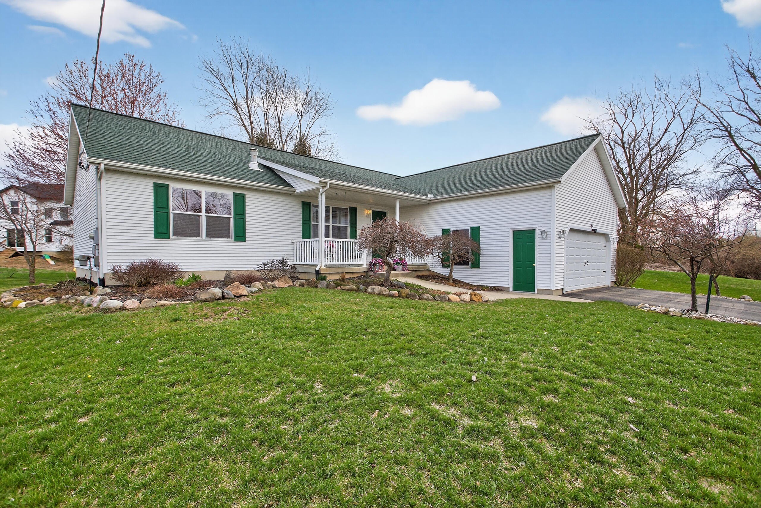 Single Family 3BR 2BA - 11085 Somerset Road, Cement City, MI