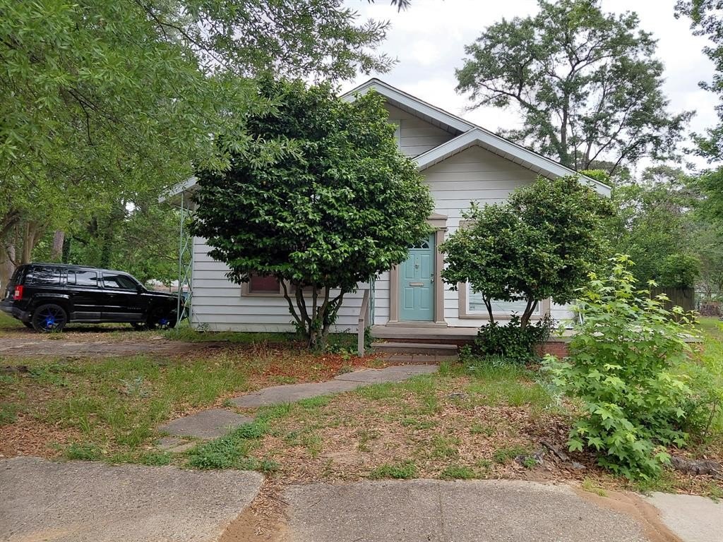 Single Family 3BR 1BA - 860 Evangeline Place, Shreveport, LA