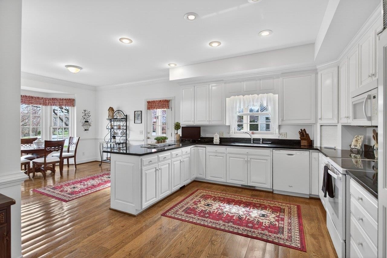 Single Family 4BR 5BA - 3291 MESINETTO CREEK DR, ROCKINGHAM, VA