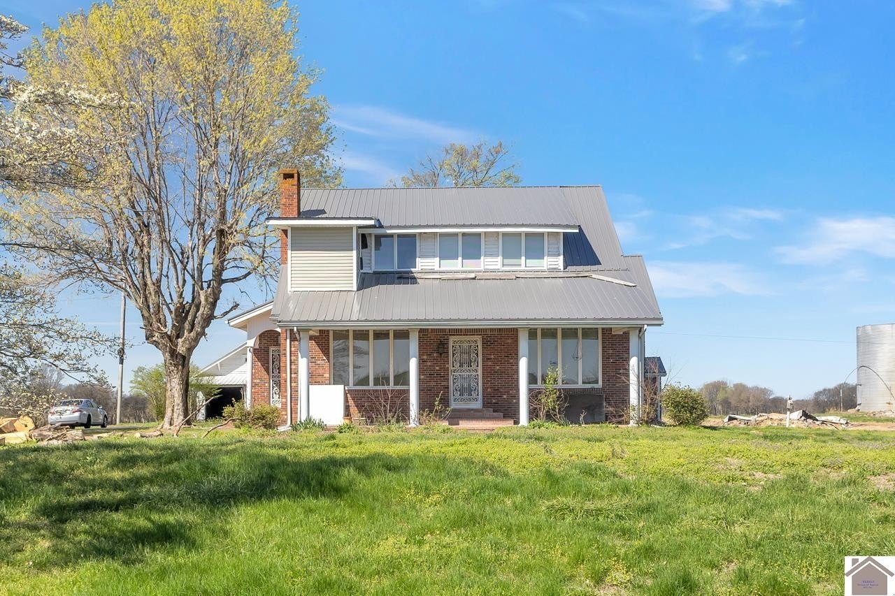 Single Family 3BR 1BA - 1331 ST RT 781 N, Clinton, KY