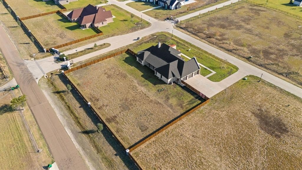 Single Family 4BR 4BA - 1411 Greyridge Terrace, Midlothian, TX