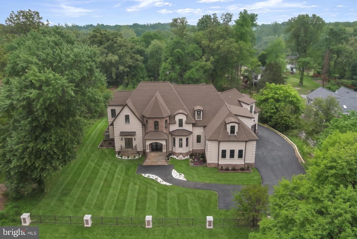 Single Family 10BR 9BA - 7301 CALVERT ST, ANNANDALE, VA