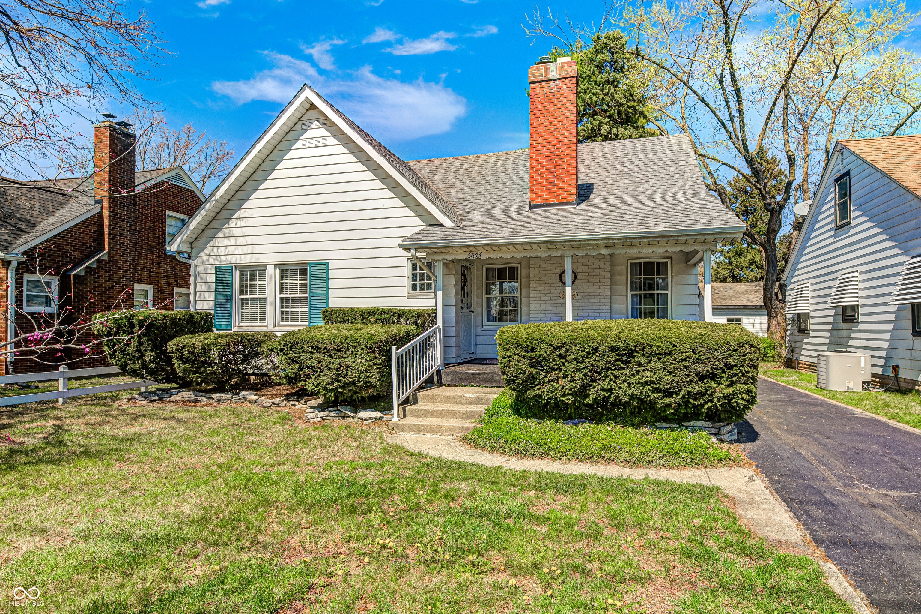 Single Family 4BR 3BA - 6644 E Washington Street, Indianapolis, IN