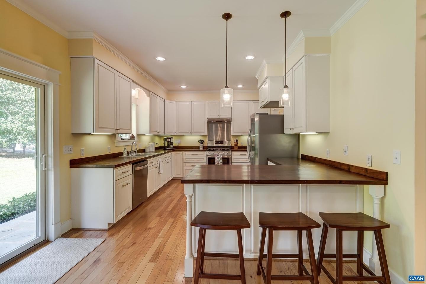 Single Family 4BR 5BA - 140 LYNX FARM LN, CHARLOTTESVILLE, VA