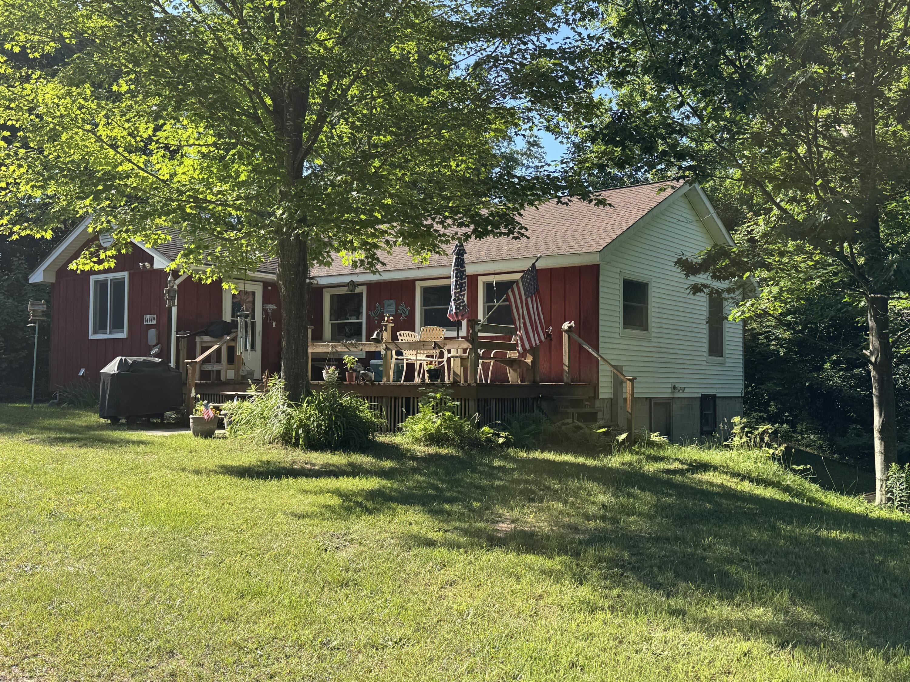 Single Family 3BR 2BA - N14157 Ellen ST, Grand Marais, MI