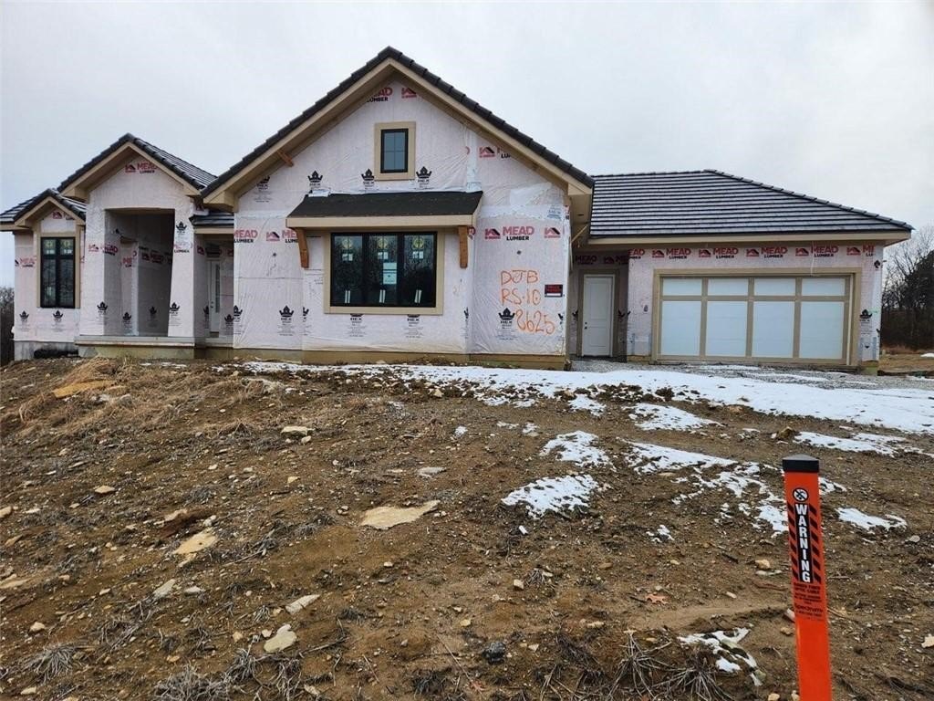 Single Family 4BR 5BA - 8625 Westridge Court, Parkville, MO