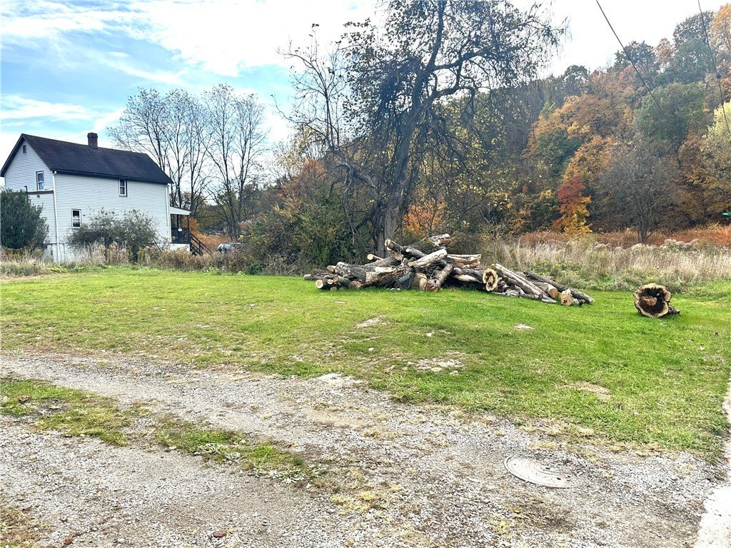 Single Family - 112 17th Street, Jeannette, PA