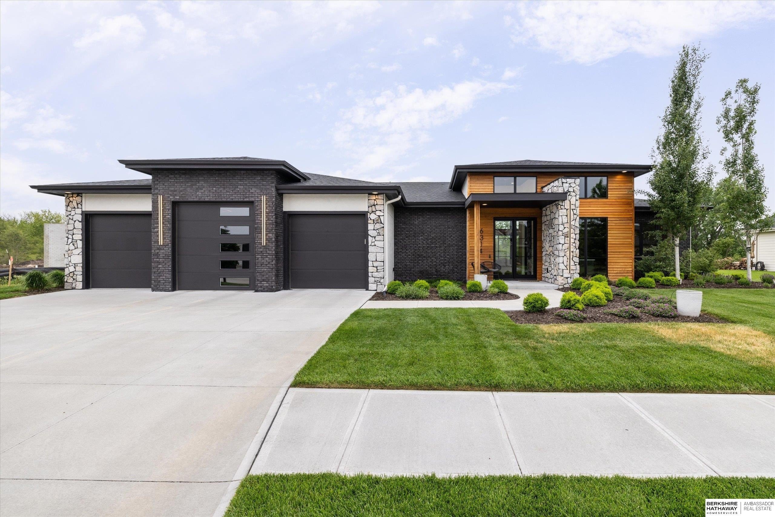 Single Family 3BR 3BA - 6314 N 295th Street, Valley, NE