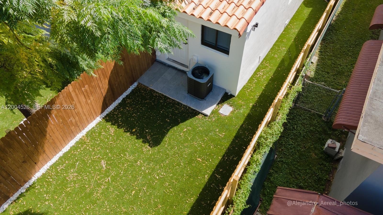 Duplex 3BR 3BA - 3045 SW 21st St, Miami, FL