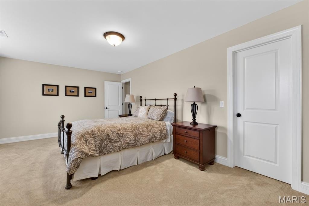 Single Family 4BR 5BA - 12868 Willow Pond Court, Des Peres, MO