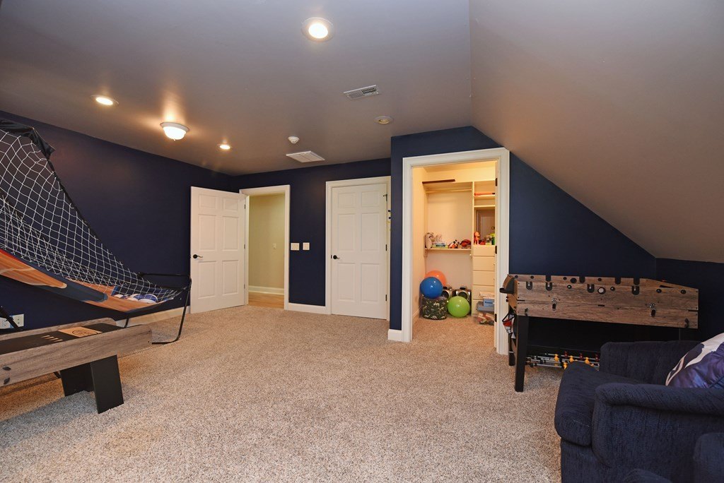 Single Family 5BR 5BA - 371 Coosa Way, Blairsville, GA