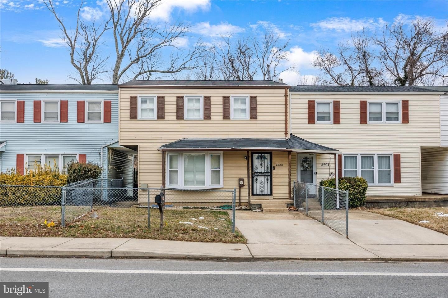 Single Family 3BR 2BA - 5600 WALKER MILL RD, CAPITOL HEIGHTS, MD