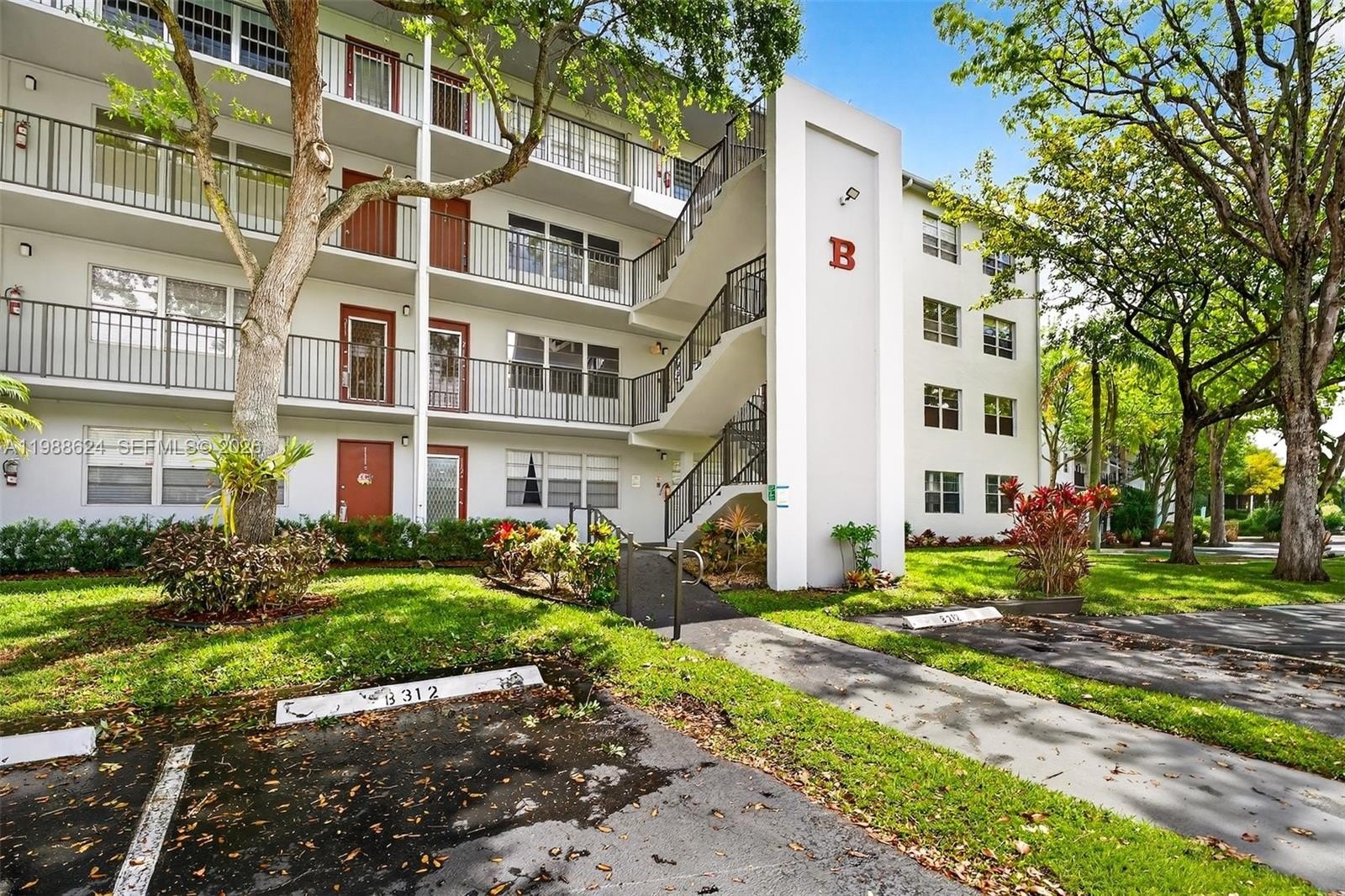 Condo 2BR 2BA - 1301 SW 134th Way, Pembroke Pines, FL