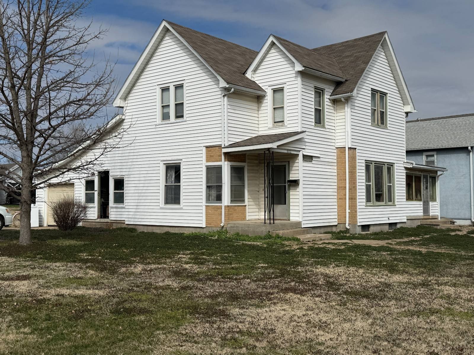 Single Family 4BR 2BA - 805 N Walnut St, Beloit, KS