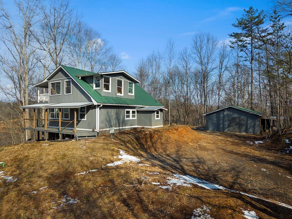 Single Family 3BR 3BA - 56 Robins Ridge, Blue Ridge, GA