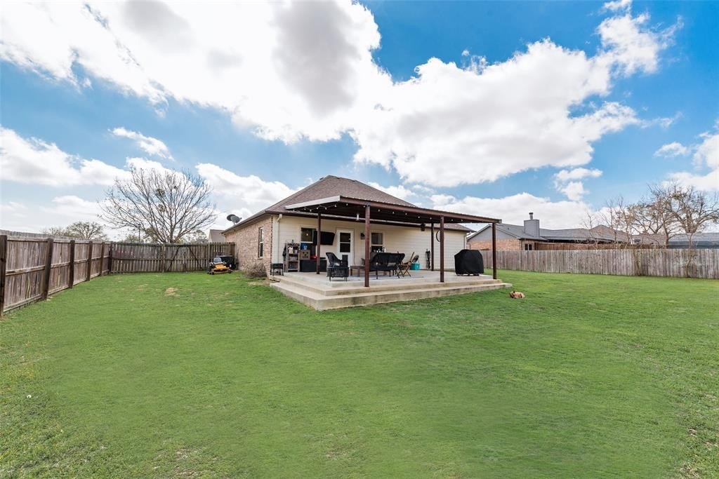 Single Family 3BR 2BA - 120 Horseshoe Lake Drive, Edgewood, TX