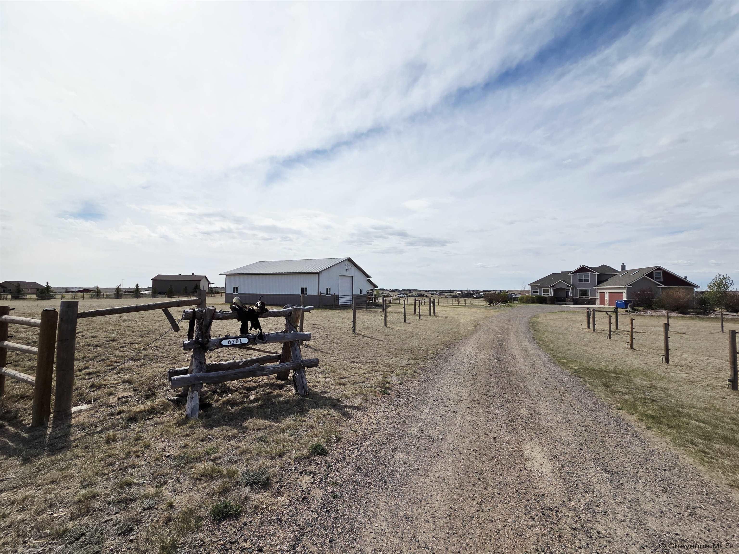 Single Family 4BR 4BA - 6701 TELLURIDE DR, Cheyenne, WY