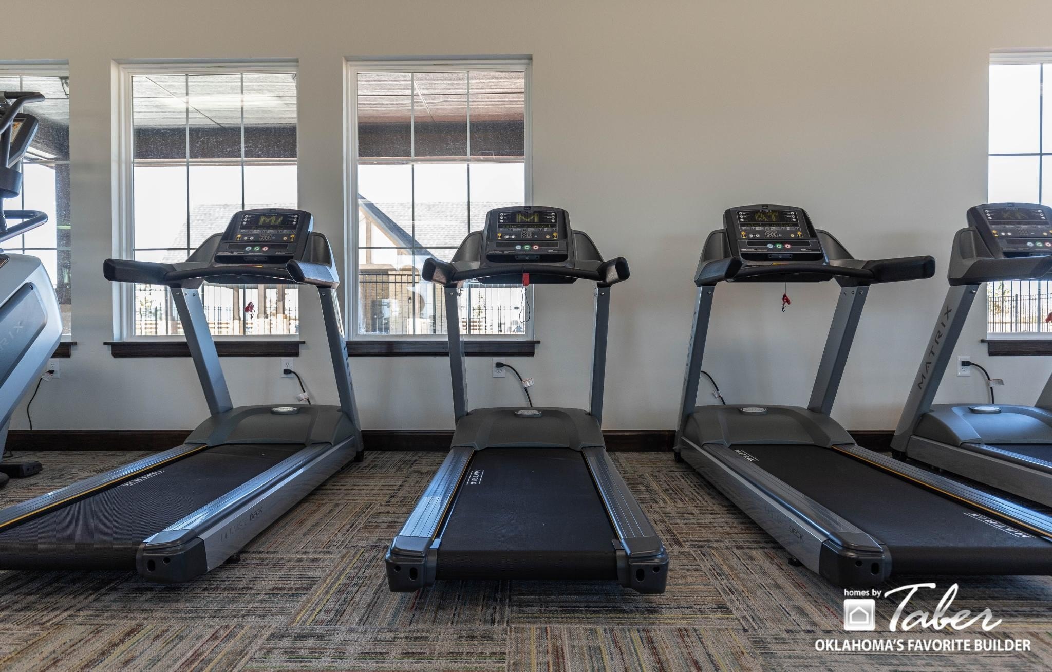 8125 Mountain Oak Dr