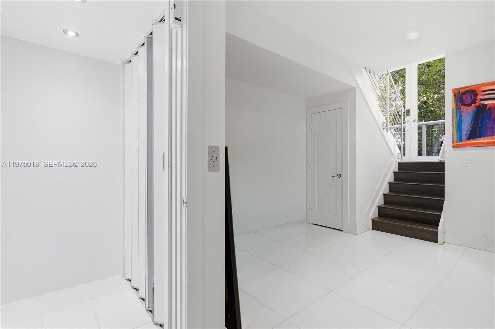 Single Family 4BR 5BA - 6671 NW 105th Pl, Doral, FL