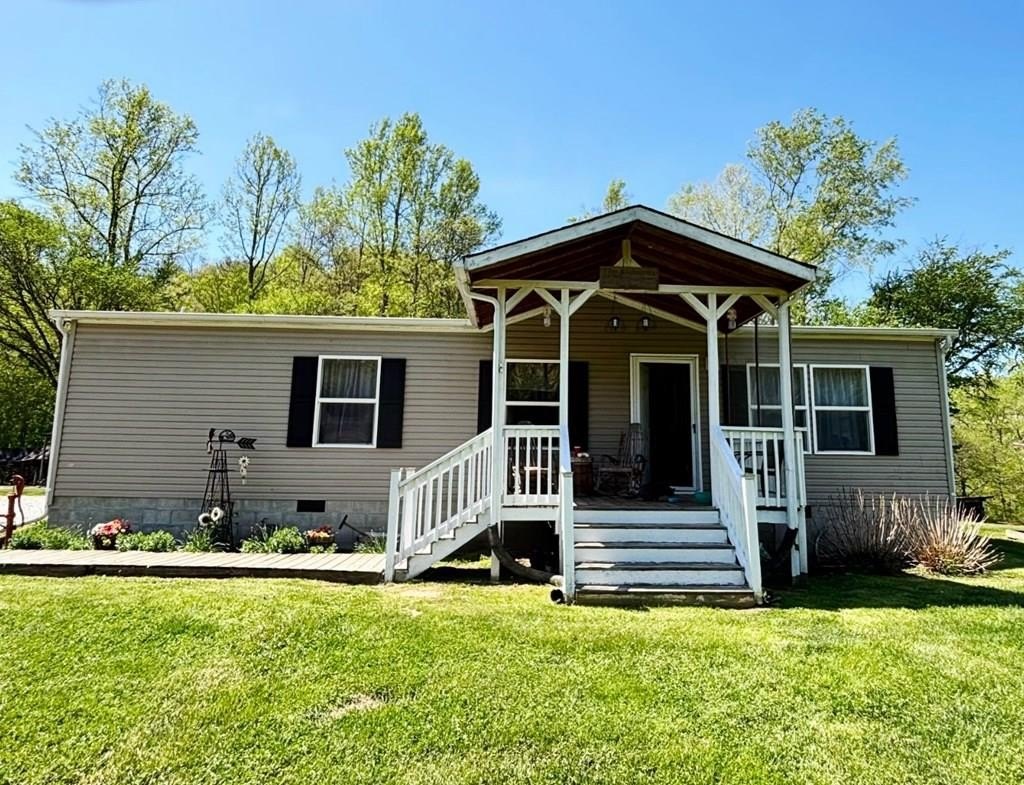 Single Family 3BR 2BA - 4597 North Hwy 3, Louisa, KY