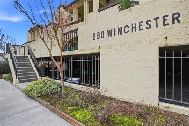 Condo 2BR 2BA - 880 N Winchester BLVD 205, Santa Clara, CA