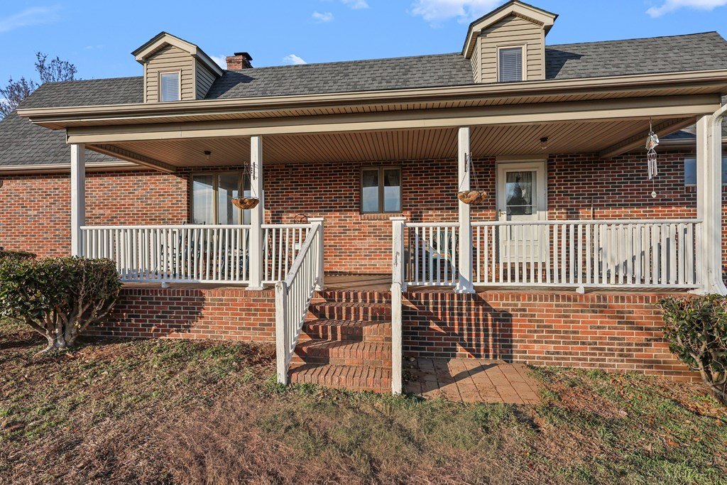 Single Family 4BR 3BA - 5295 Old Calhoun Falls Rd, Abbeville, SC