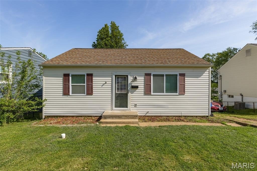 Single Family 2BR 1BA - 615 Perry Street, De Soto, MO