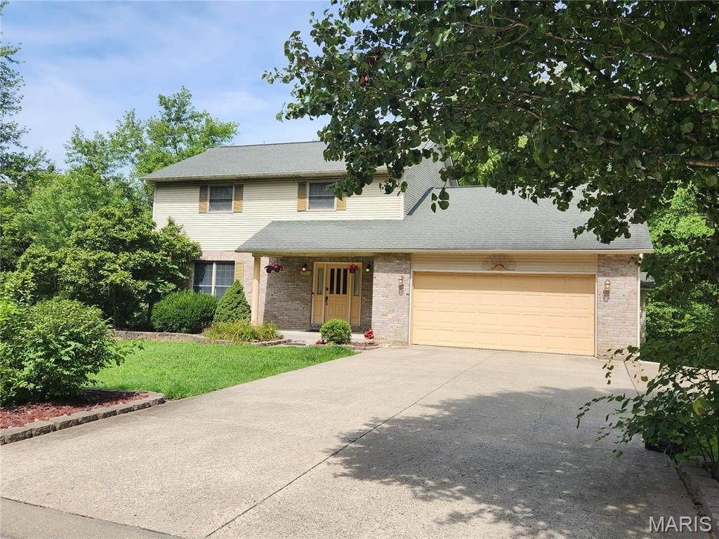 Single Family 5BR 4BA - 2405 Brittany Drive, Jackson, MO
