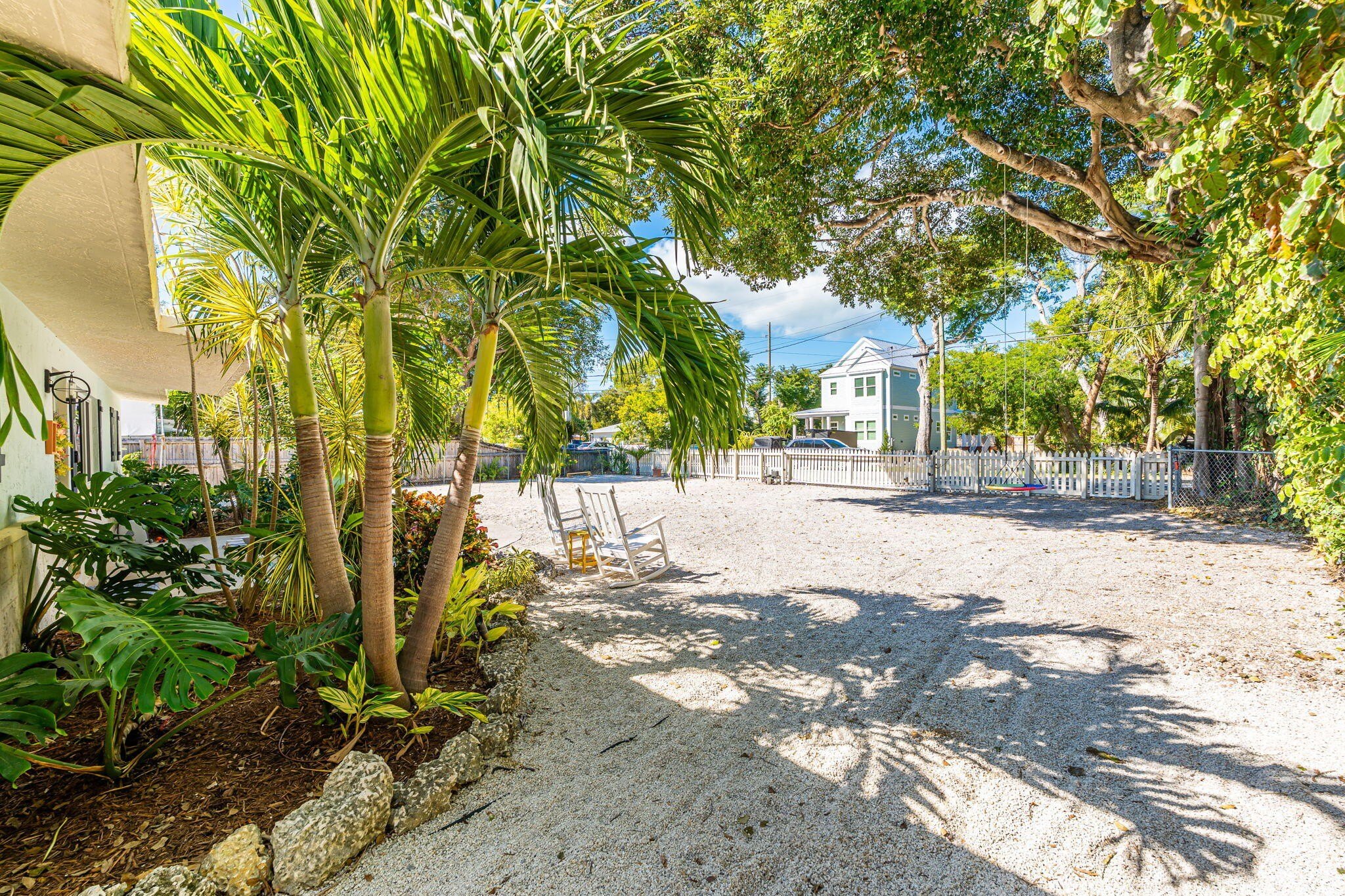 Single Family 3BR 2BA - 9 Transylvania Avenue, Key Largo, FL