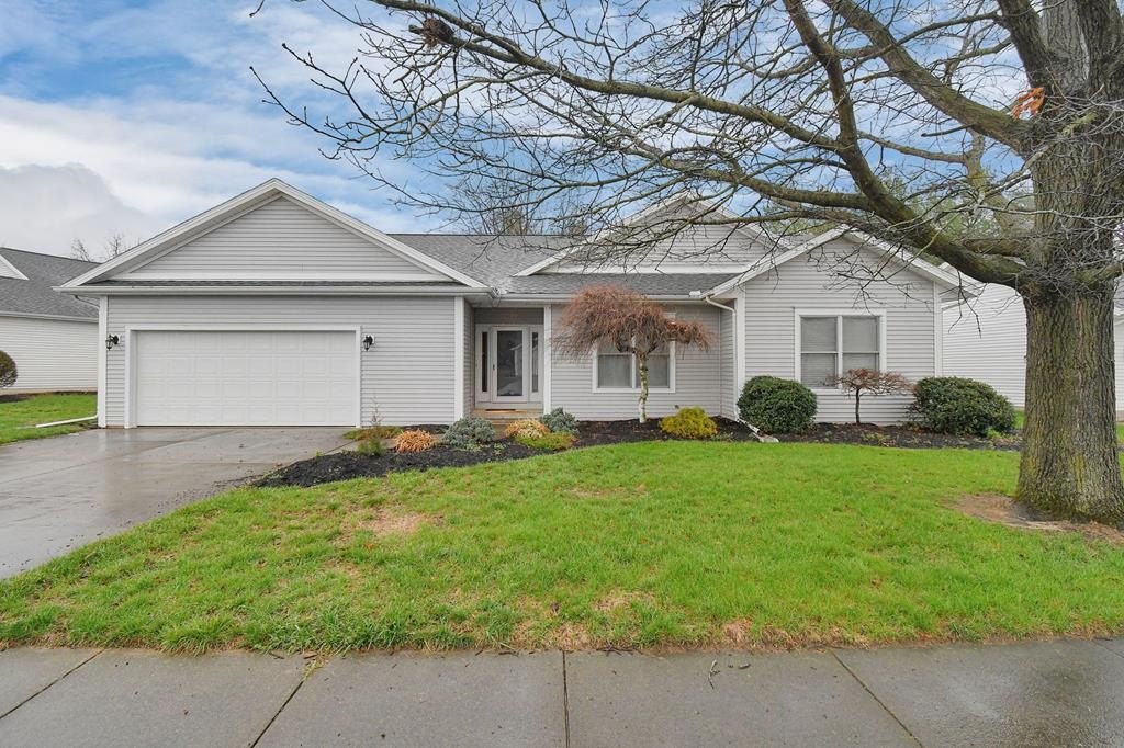 Condo 3BR 2BA - 102 Roth Court, Bellevue, OH