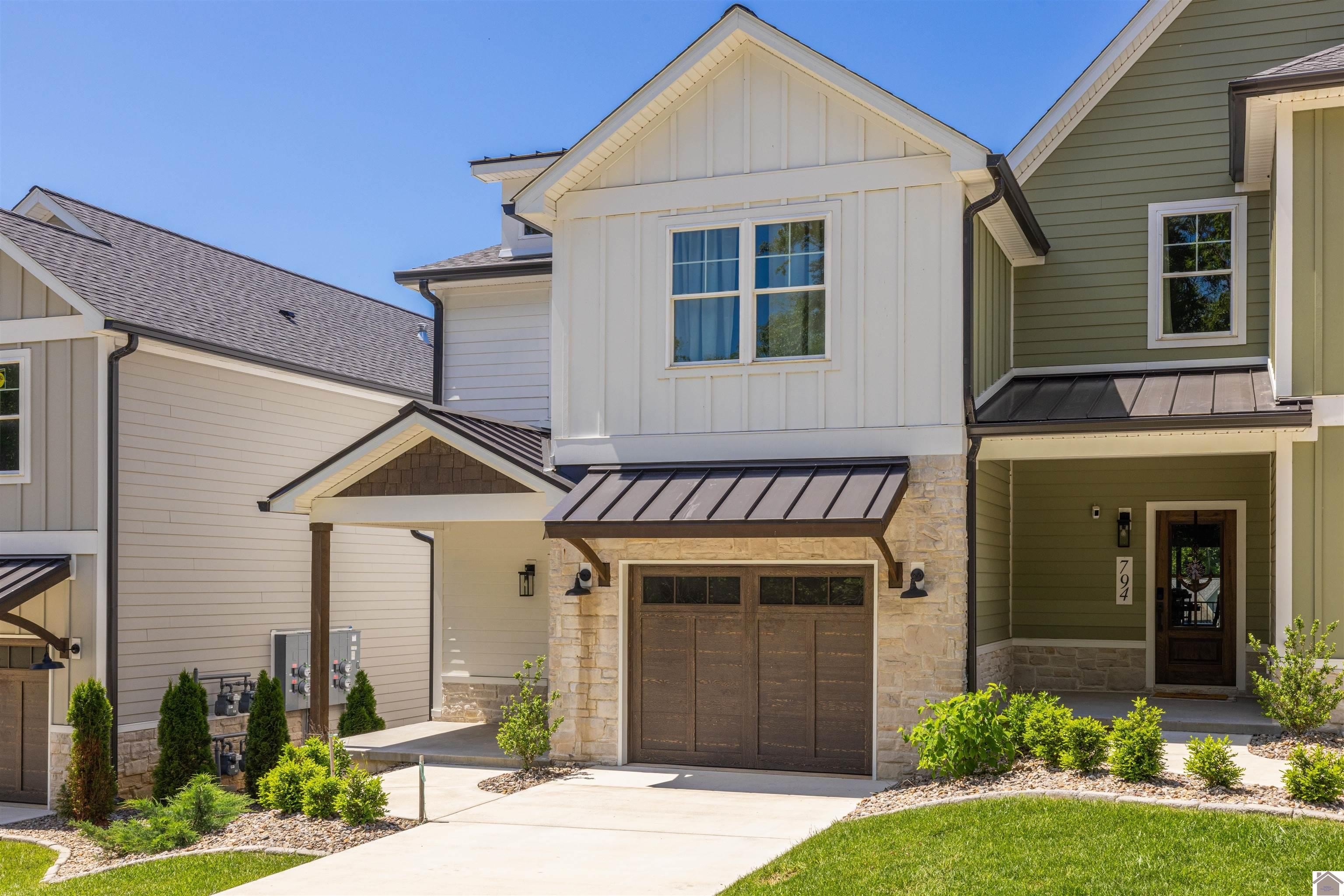 Single Family 3BR 3BA - 798 Eagle Rest Drive, Grand Rivers, KY