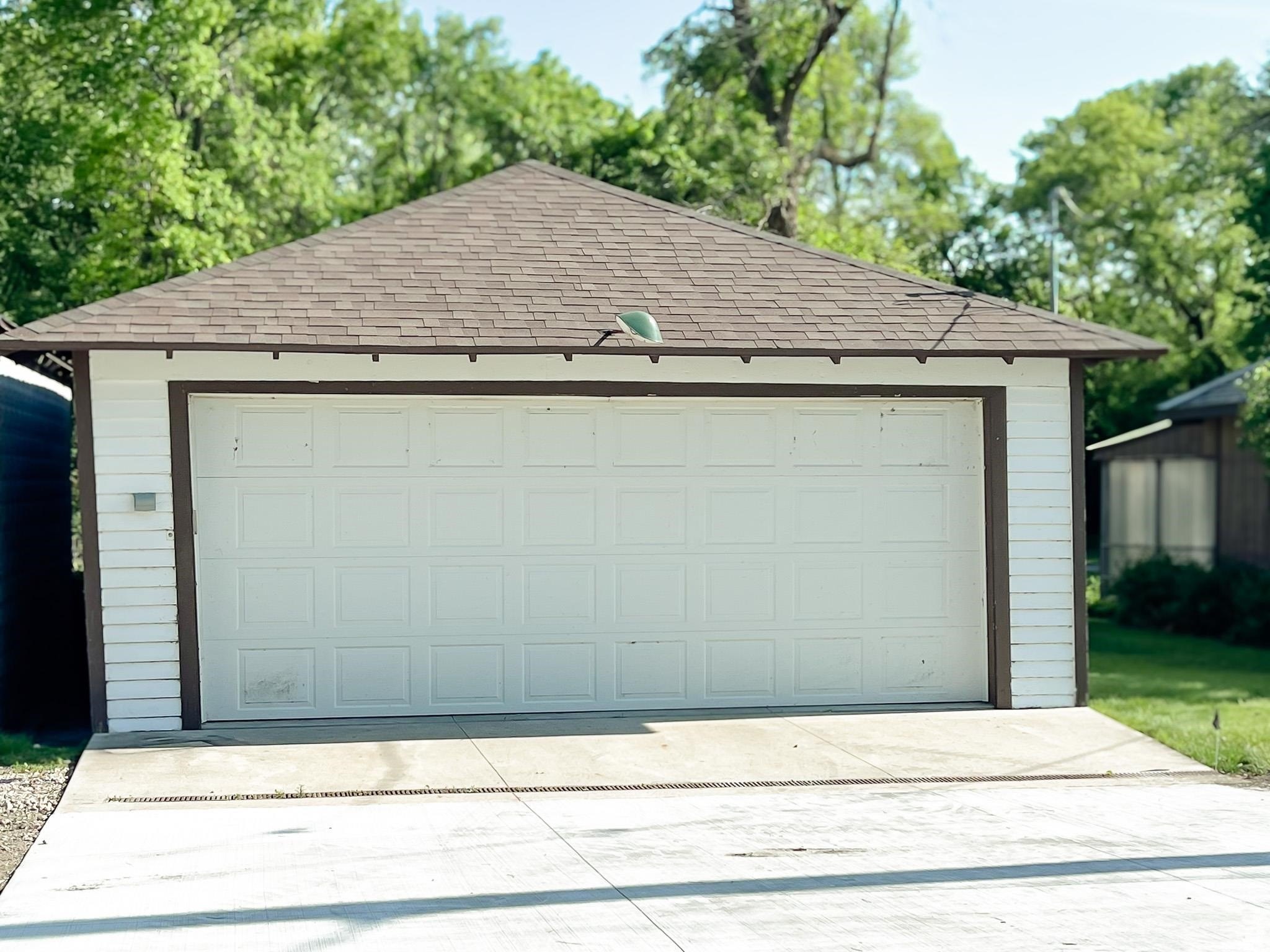 Single Family 5BR 3BA - 24410 140th Street, Orleans, IA