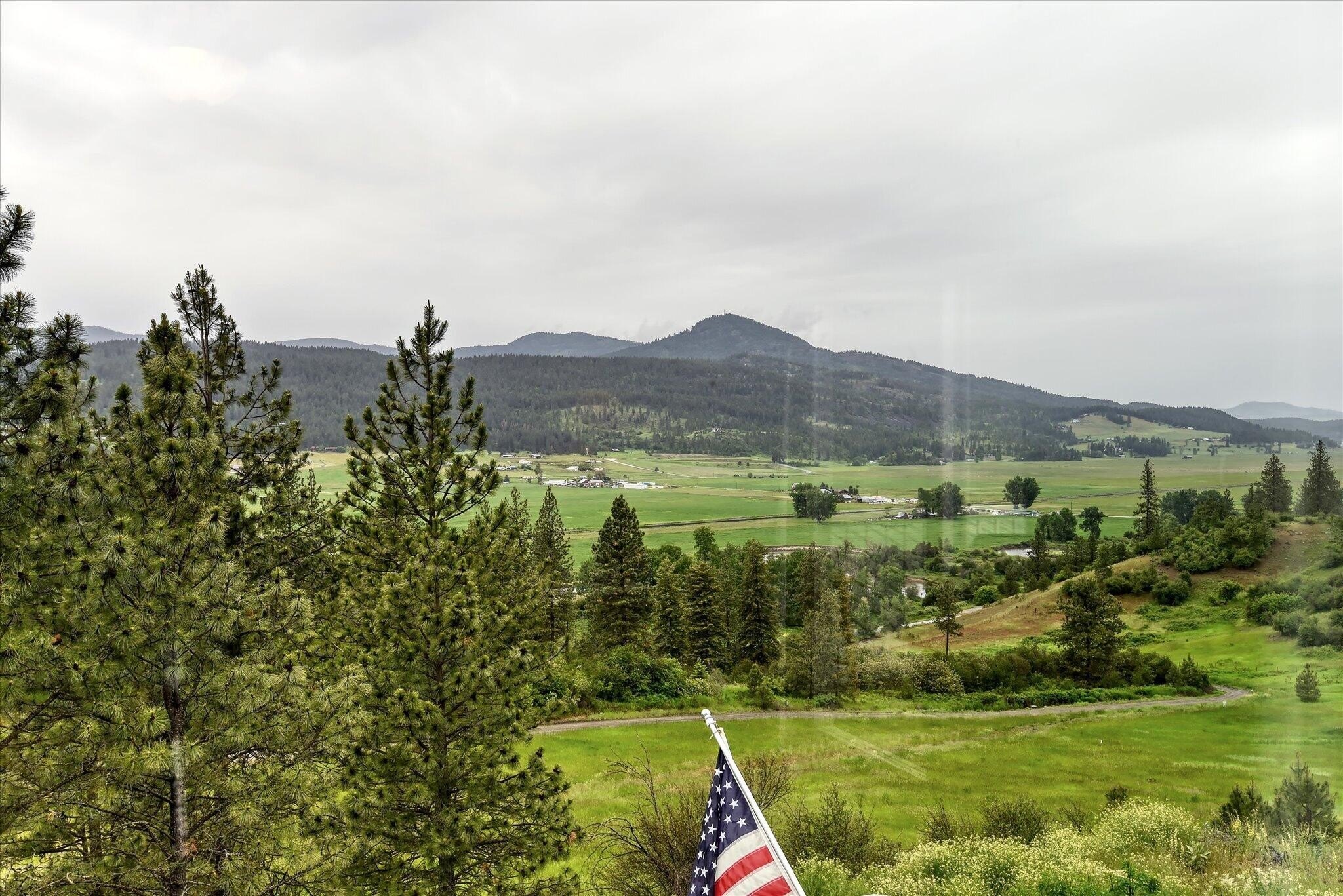 Single Family 4BR 4BA - 419 US-395 S, COLVILLE, WA