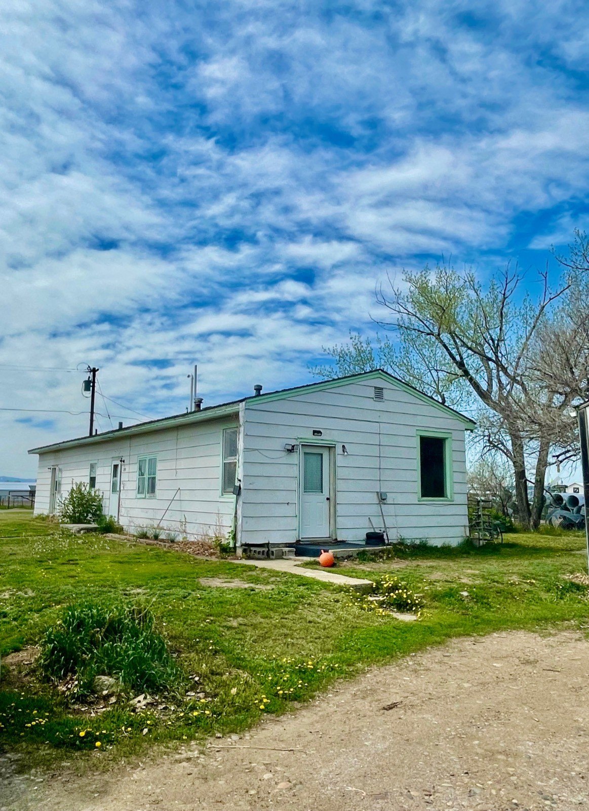 Single Family 2BR 1BA - 200 Cleveland Road, Chinook, MT