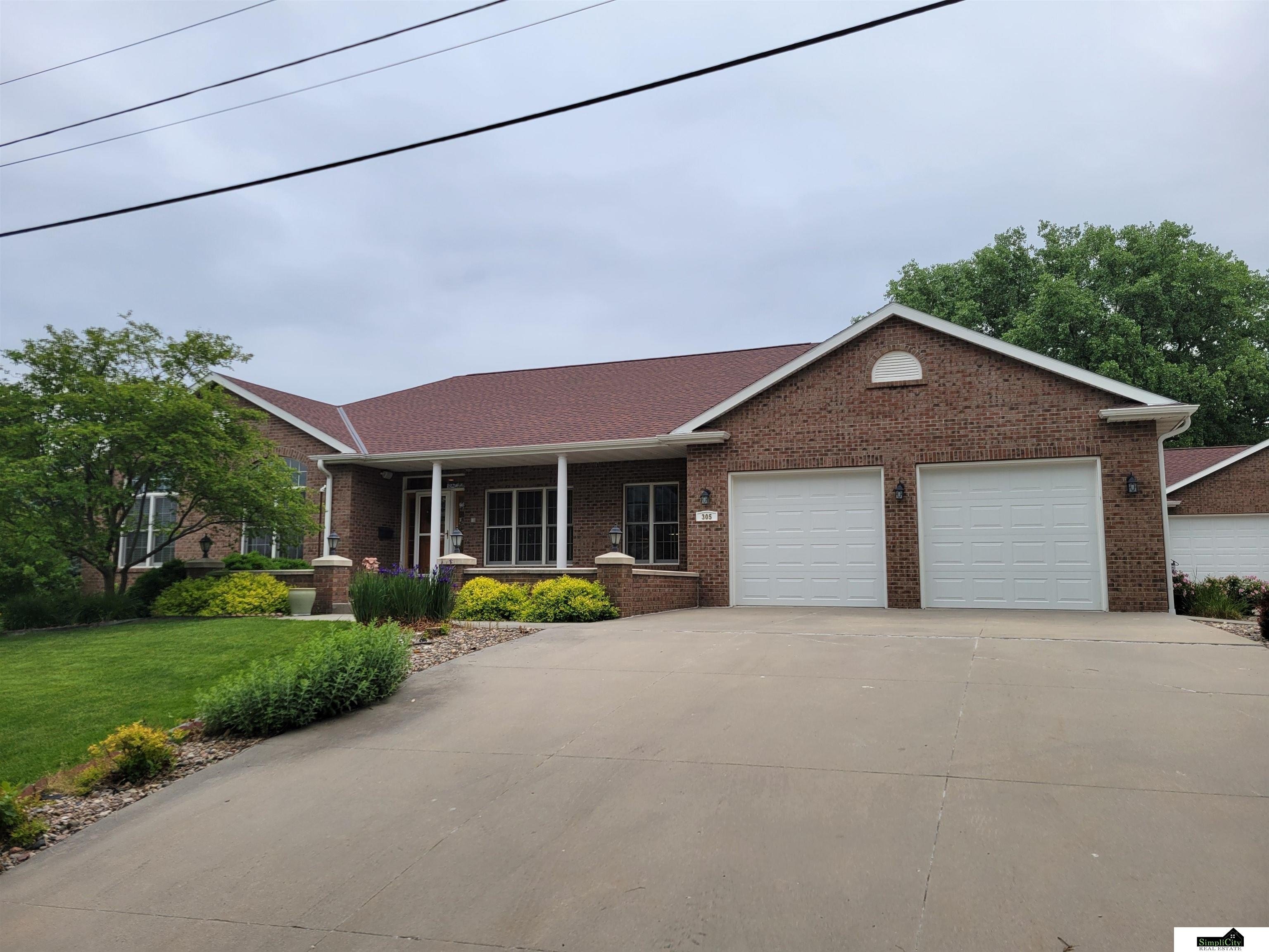 Single Family 3BR 5BA - 305 S Blaine Street, Valparaiso, NE