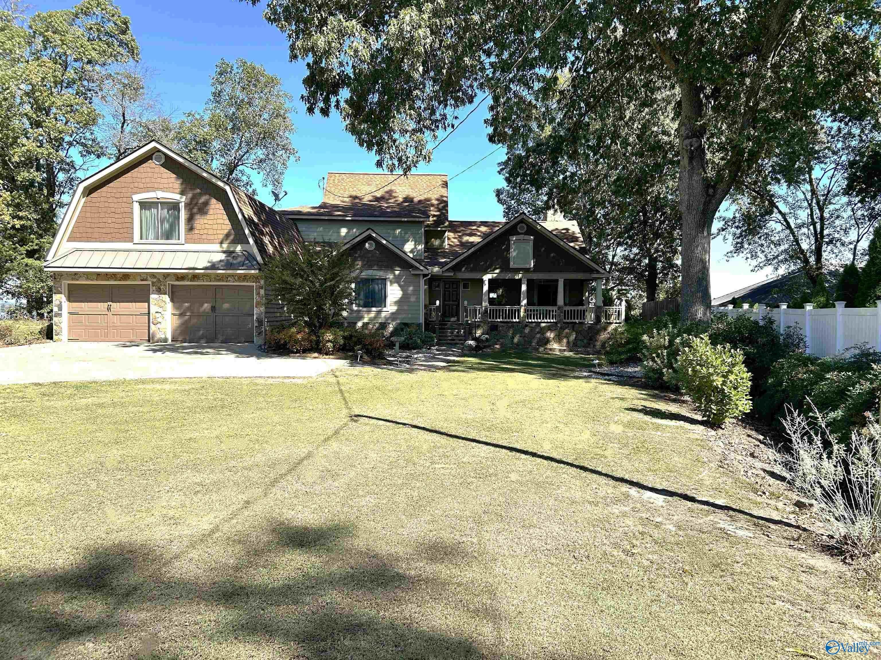 Single Family 4BR 4BA - 80 County Road 519, Centre, AL