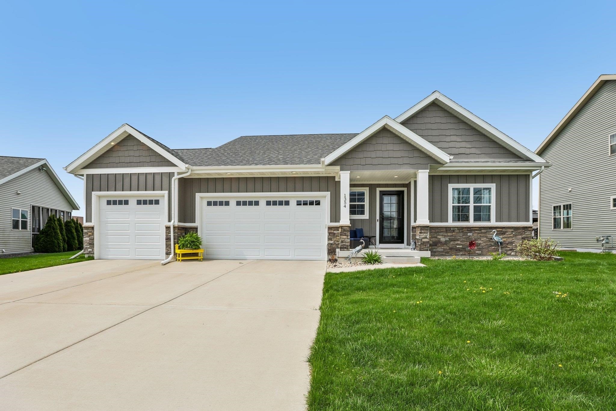 Single Family 3BR 3BA - 1354 N Pine Street, Sun Prairie, WI