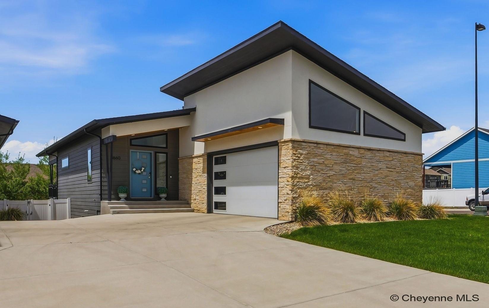 Single Family 4BR 3BA - 3660 RED FEATHER TR, Cheyenne, WY