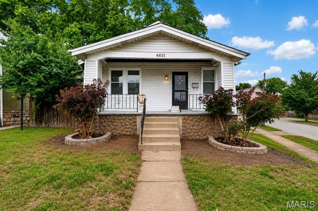 Single Family 3BR 1BA - 4601 Ray Avenue, St Louis, MO