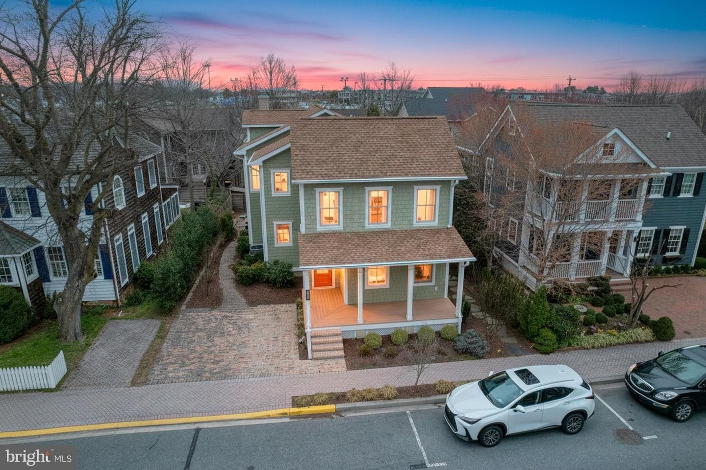 Single Family 4BR 4BA - 237 2ND ST, LEWES, DE