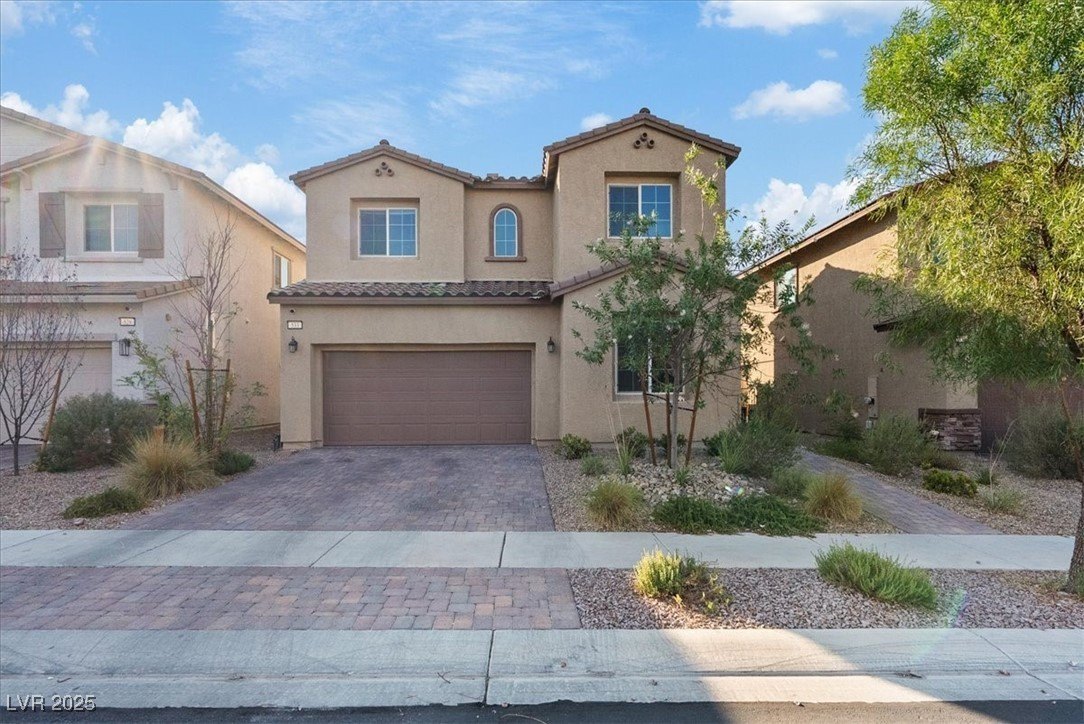 Single Family 4BR 3BA - 533 Sunny Pointe Street, Henderson, NV