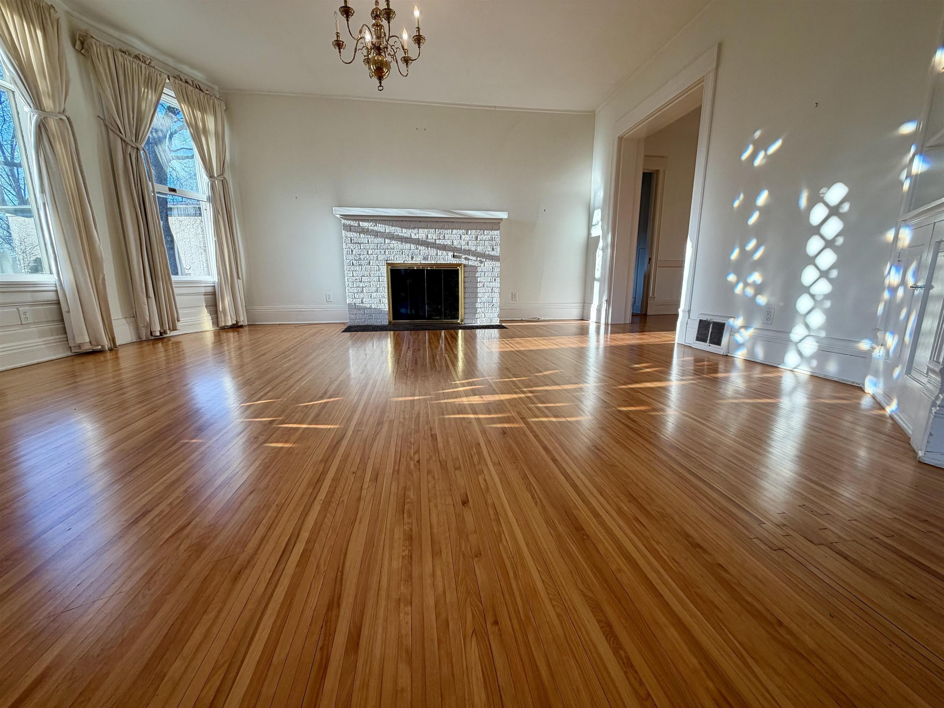 615 Saint Lawrence Ave  